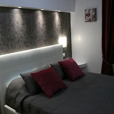 Interno 2 Roma Hotel Екстериор снимка