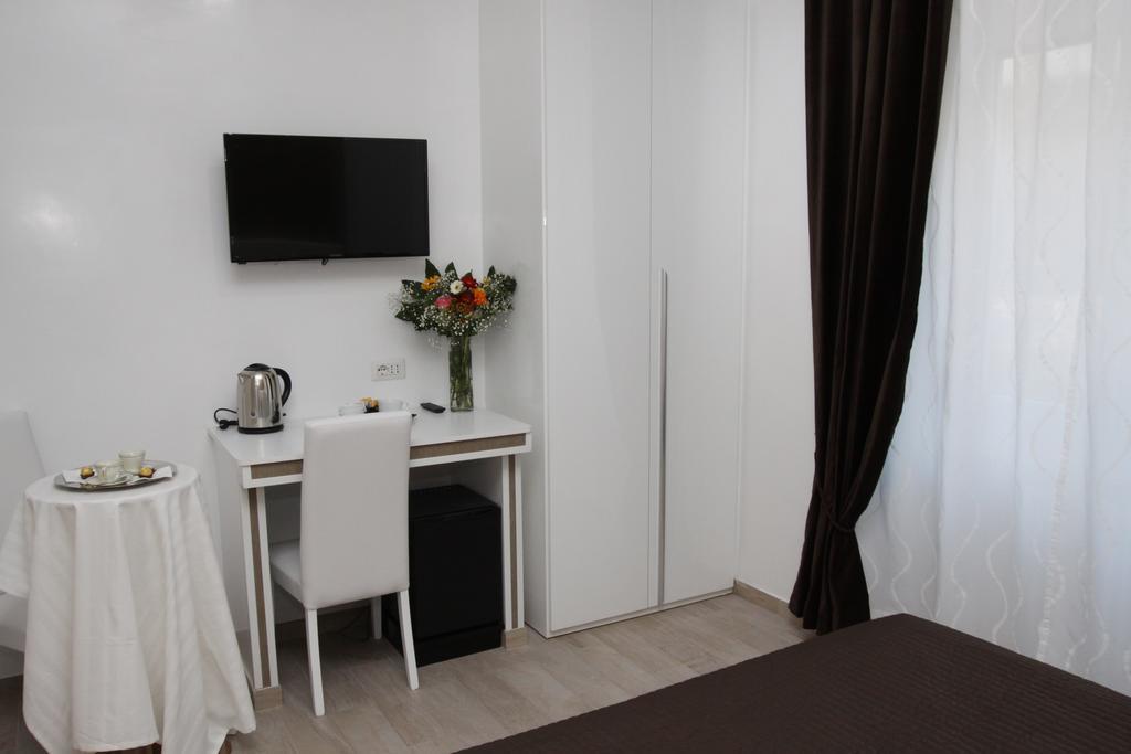 Interno 2 Roma Hotel Екстериор снимка