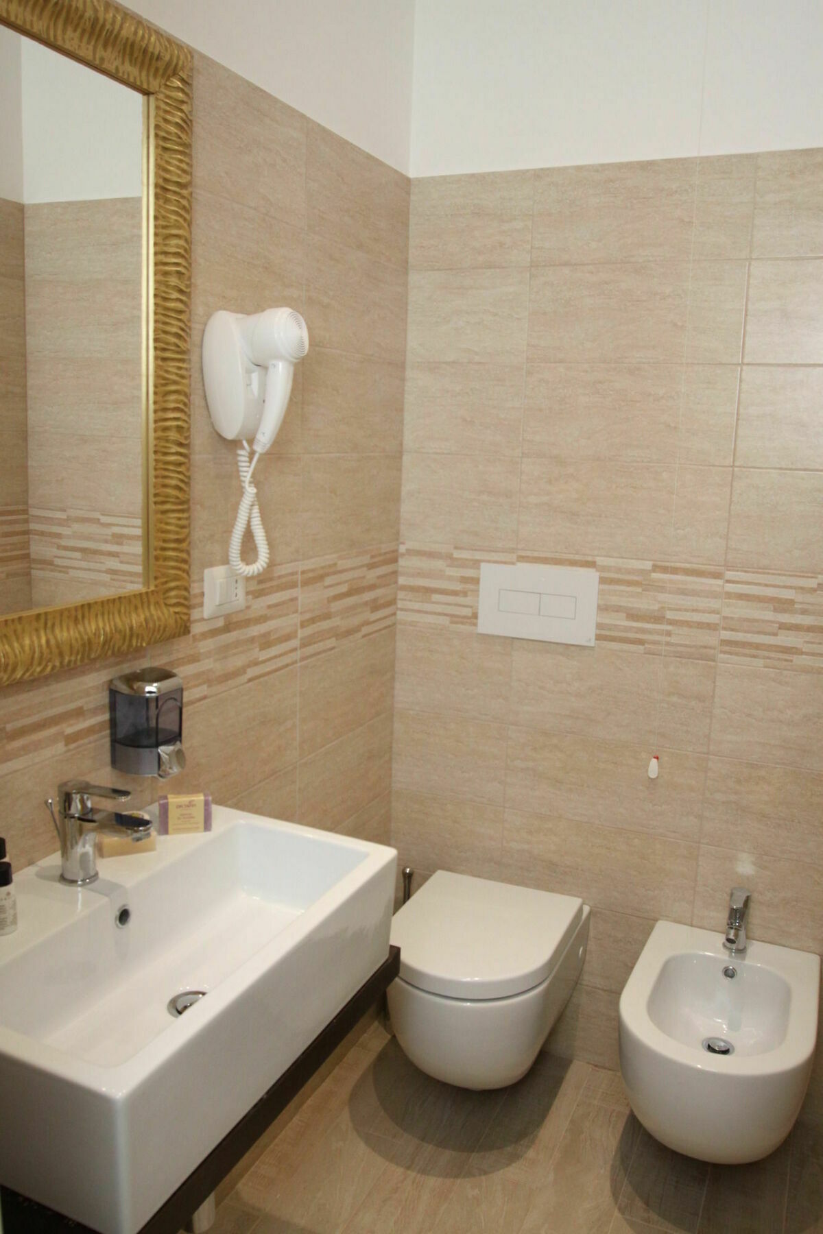 Interno 2 Roma Hotel Екстериор снимка